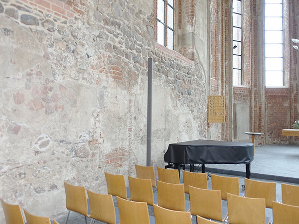 Sound reinforcement in a listed building with Pan Beam loudspeakers in the St. Marien parish church in Müncheberg